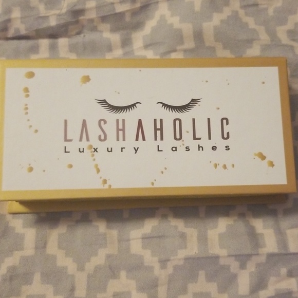 Boxycharm Aug. 2019 Box - Picture 6 of 8